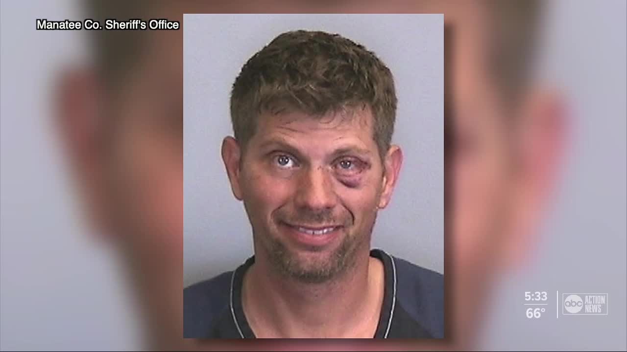 Man arrested for hanging dog with electrical cord, punching child in Manatee County