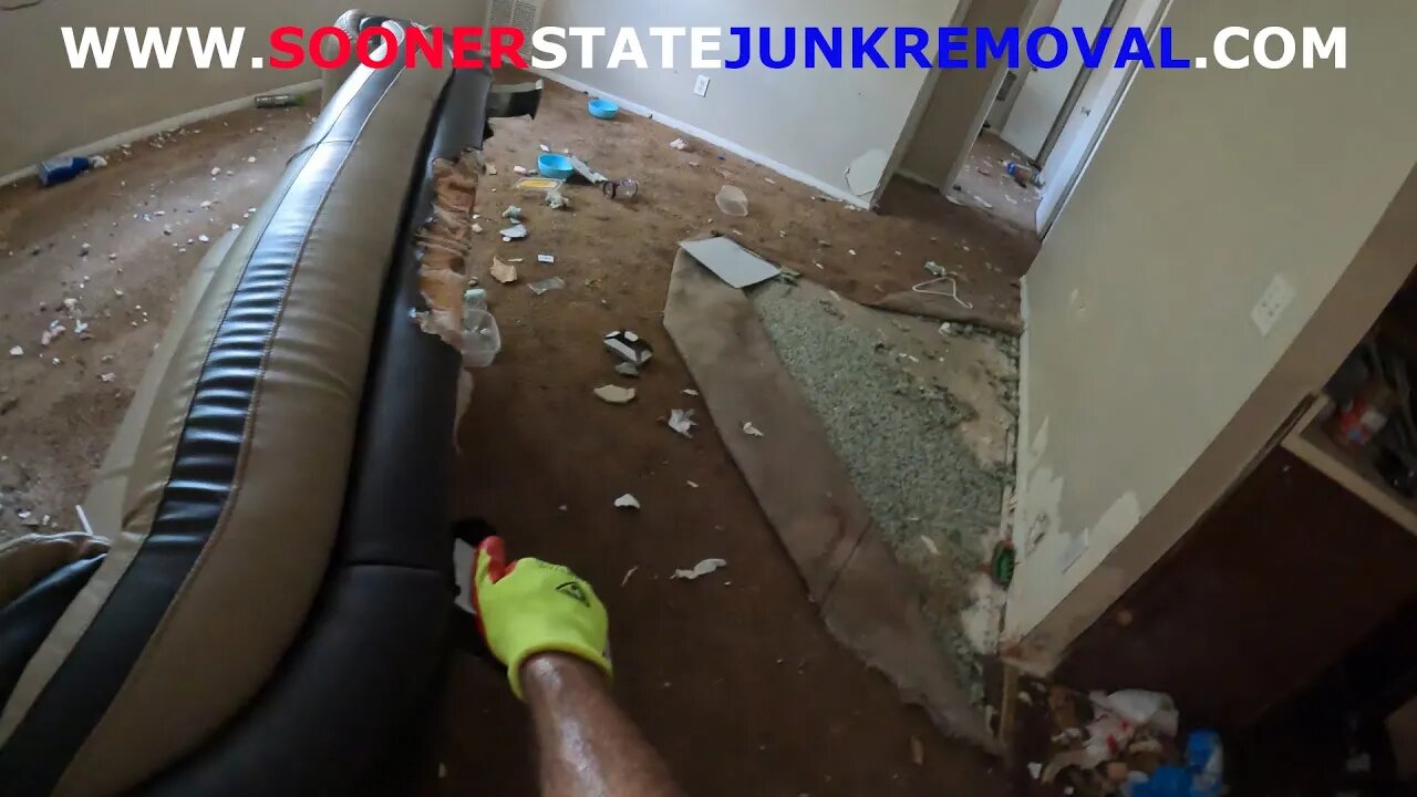 Four Dogs In A One Bedroom Apartment! $1,600 Eviction Cleanout | Sooner State Junk Removal OKC