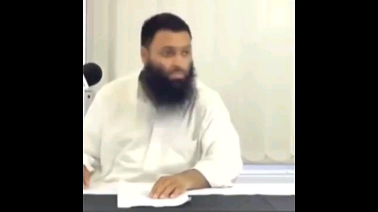 IMAM in UK tells Muslims not to snitch on terroristic Muslims. Jihad must not be stopped.