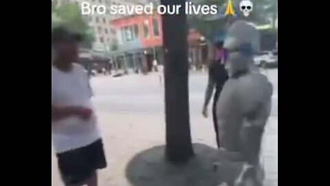 Robot in the hood 🤣