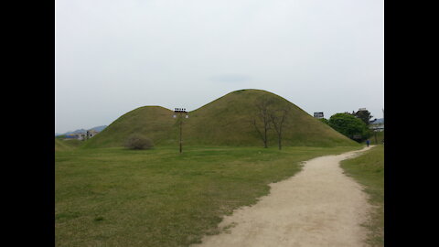 Psychic Focus on Burial Mounds