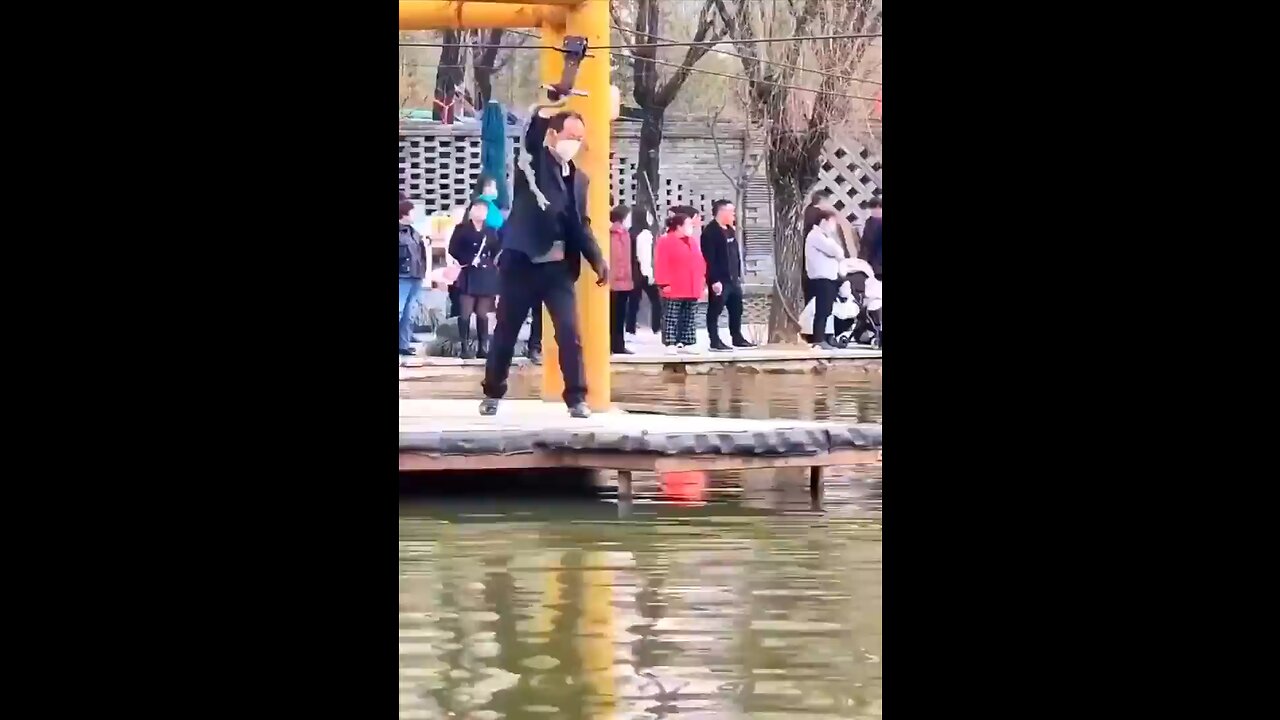 He tried to cross fast but canβt πππ