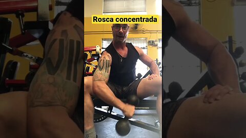 Como fazer a rosca concentrada corretamente #shorts