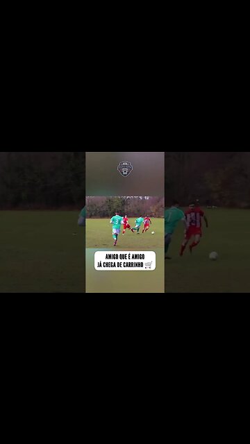 ⚽️ Emoções do futebol representando a luta as vezes transbordam a iconografia do domínio da bola 👀