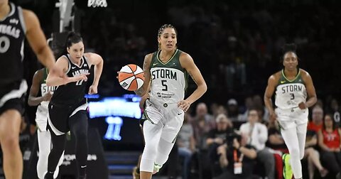 Gabby Williams SNUBBED Caitlin Clark for Seattle Storm