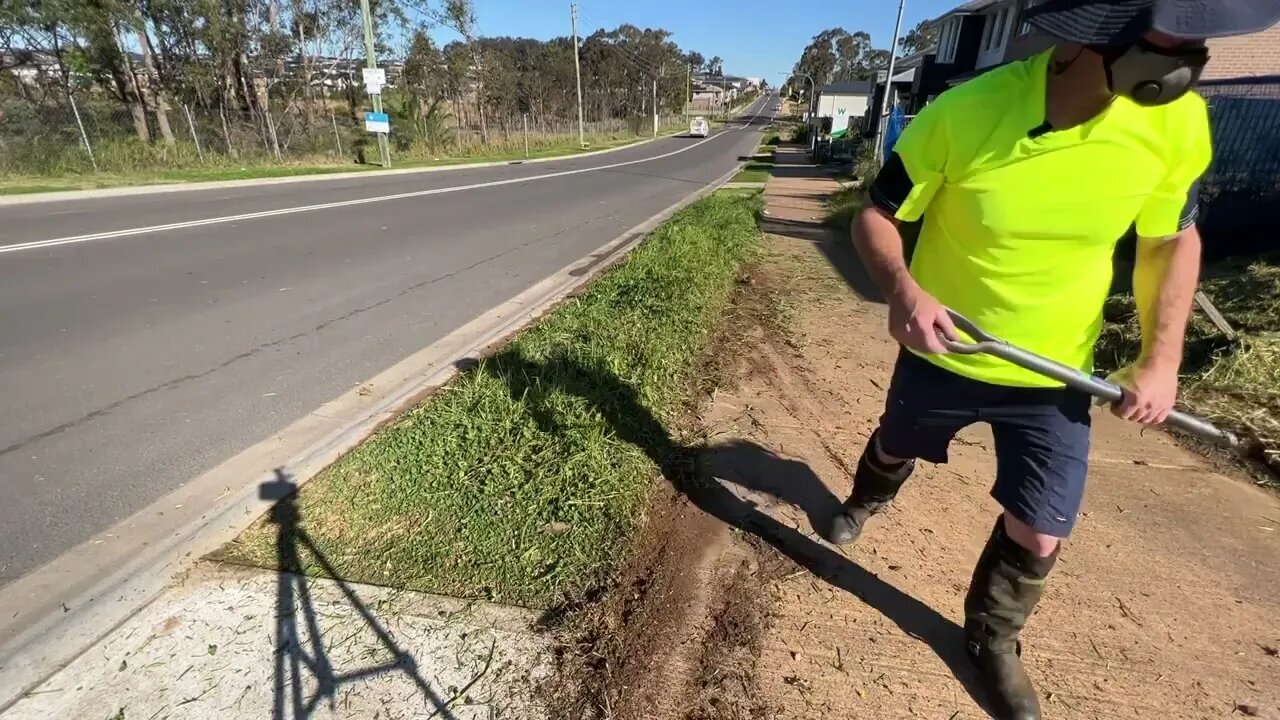 Battery Trimmer DESTROYS this overgrown yard in 3 minutes!