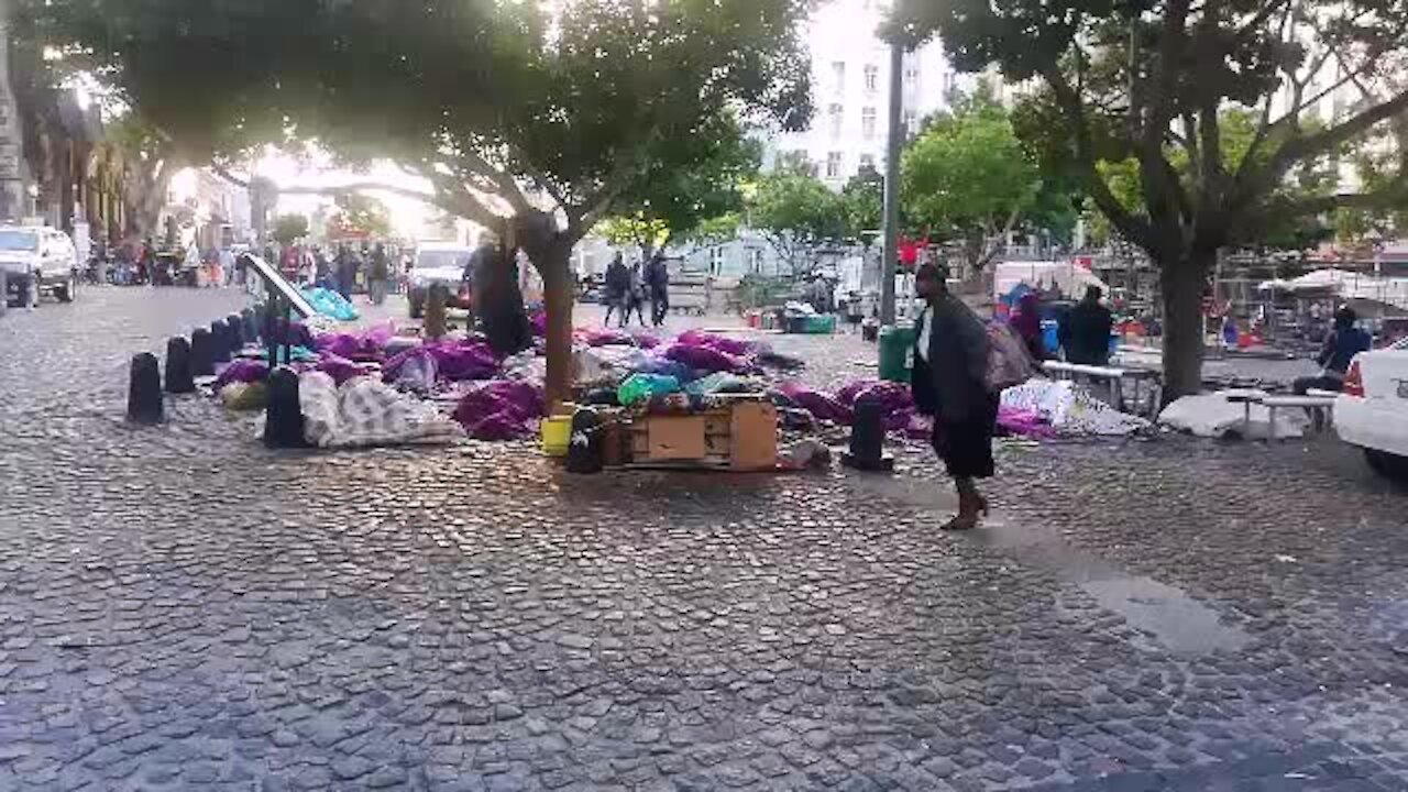 SOUTH Africa - Cape Town Foreign Nationals sleeping in Green Market Square (NWK)