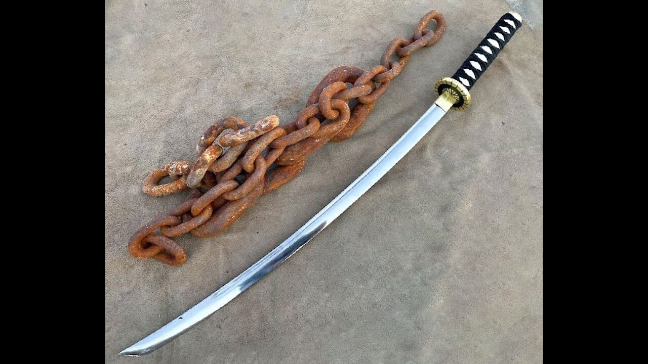 كاتانا حديدية حادة من سلسلة قديمة forger un katana en fer tranchant à partir d'une vieille chaîne