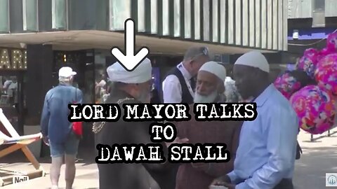 Sikh Lord Mayor visits the Dawah Stall in Coventry.