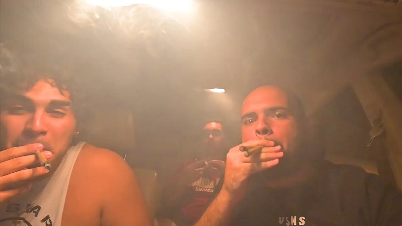 5 JOINTS IN 5 MINUTES! *INSANE HOTBOX*