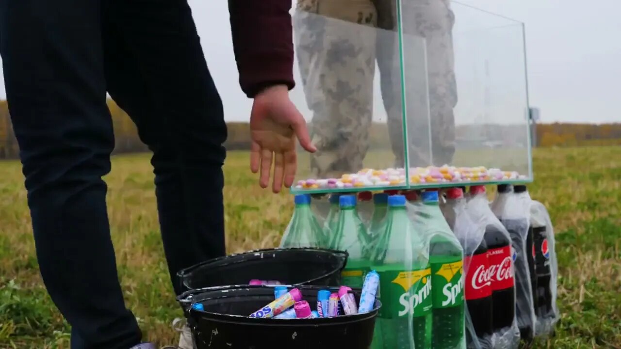 Experiment: Giant Coca Cola Balloon VS Mentos-5