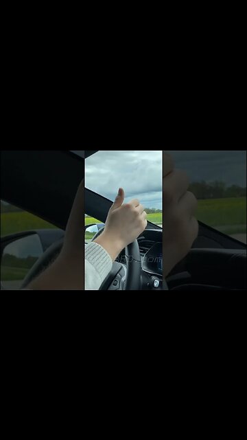 😆 825 HP Tesla Model S Performance vicously brutalized by Porsche Taycan Turbo S woth Ceramic Brake