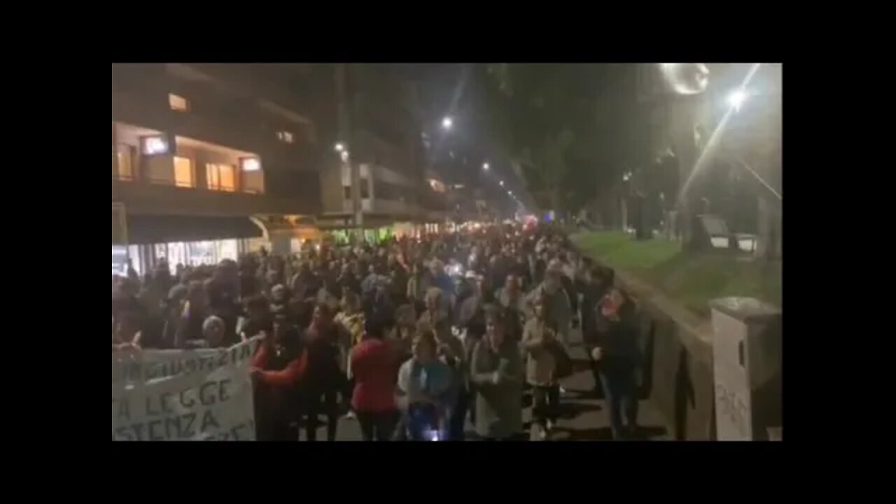 ITALY - Udine Joins Trieste In Massive Protests Against Mandates!