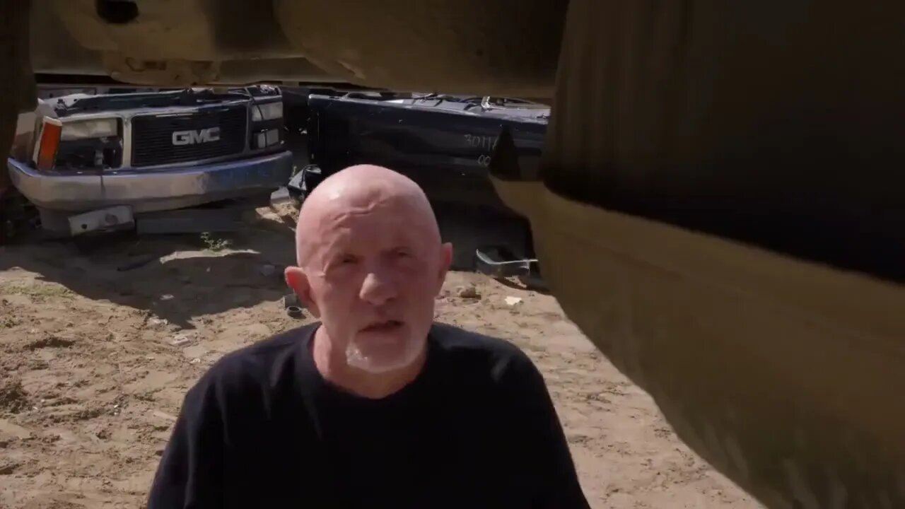 JONATHAN BANKS Tracking Device & Dead Body Better Call Saul 7