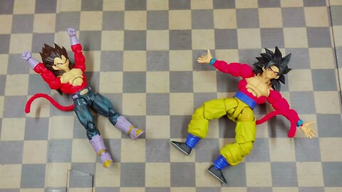 SSJ4 VS SSJ4 (GOKU VS VEGETA)