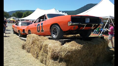 Cooter's Last Stand / General Lee jump !!