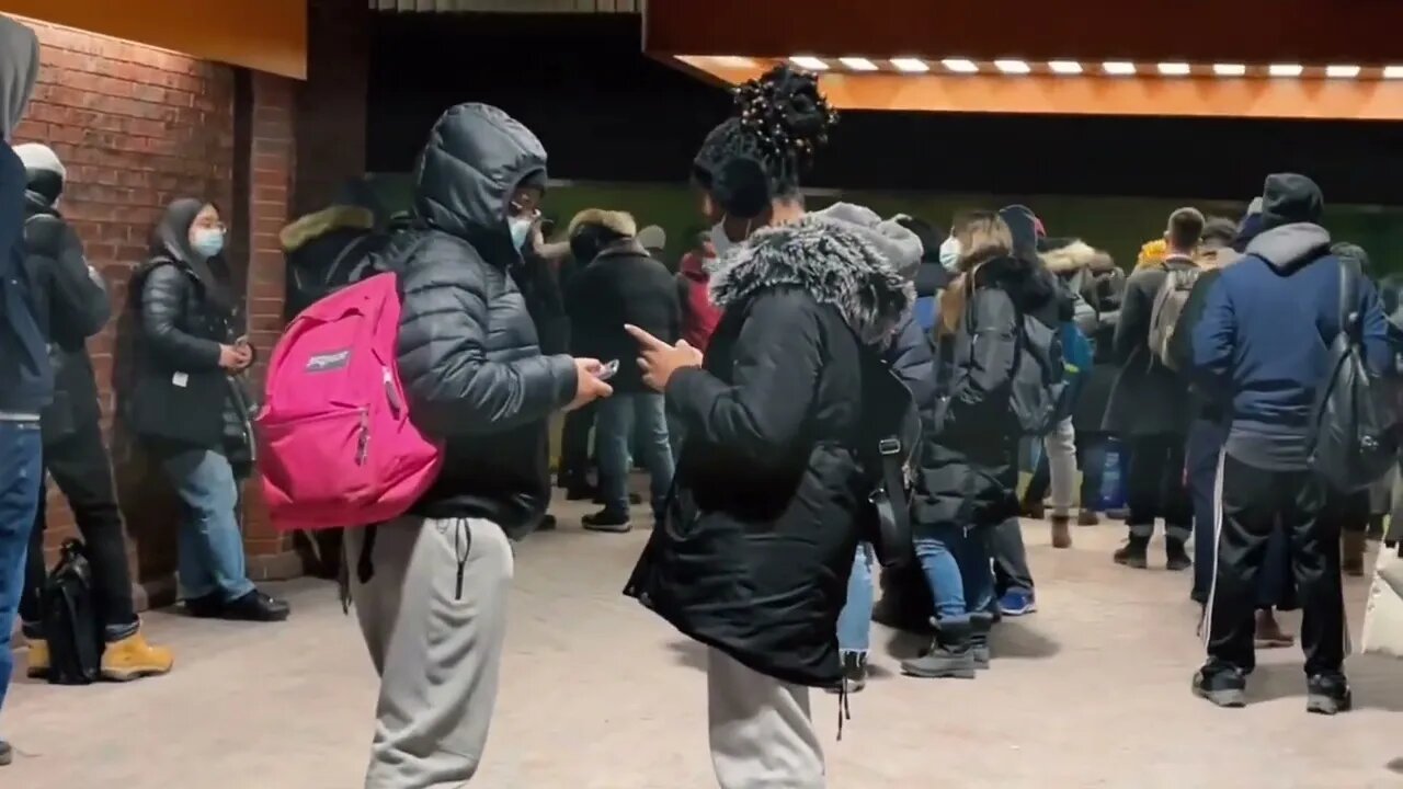 Metro chaos