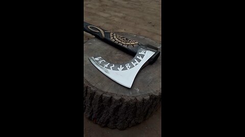 Handcrafted Viking Axe with Engraved Runes – A Warrior’s Masterpiece