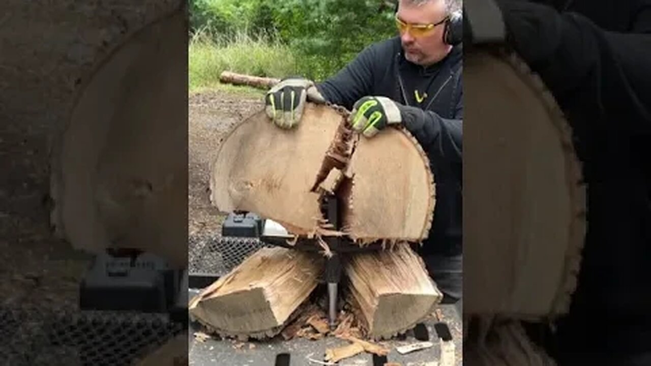 Breaking Down One Big Round #shorts #fyp #firewood #logsplitter