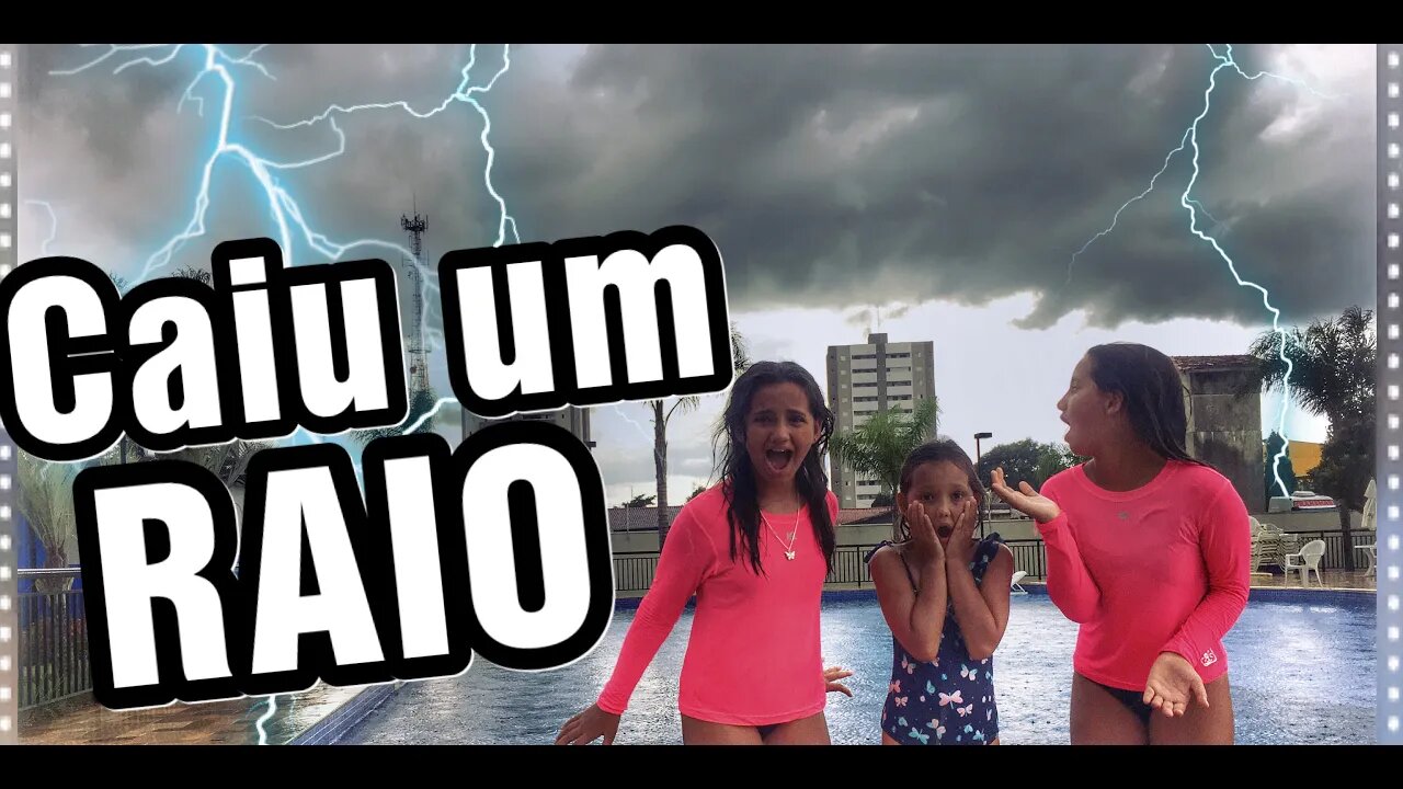 Caiu um raio do nosso lado 😱 - DESAFIO DA PISCINA / 3 irmãs demais - kids fun