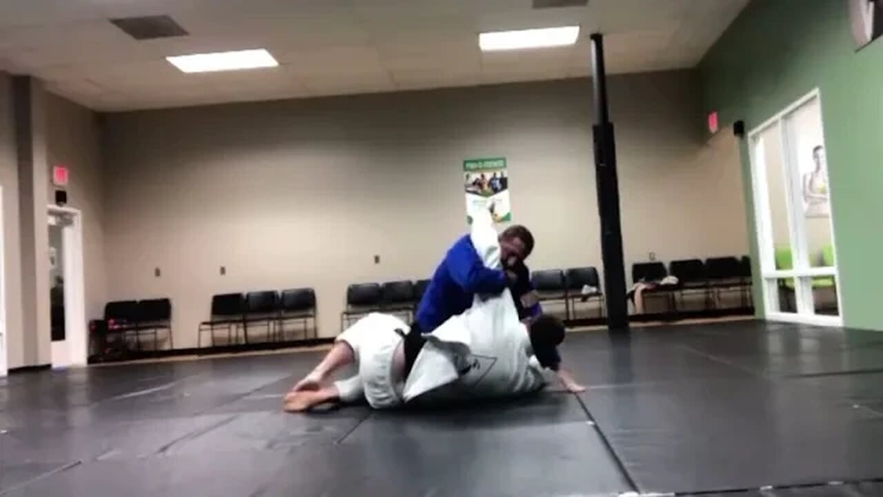 Set up to get the ARMBAR on the SIDE CONTROL #bjj #jiujitsu #bjjlifestyle