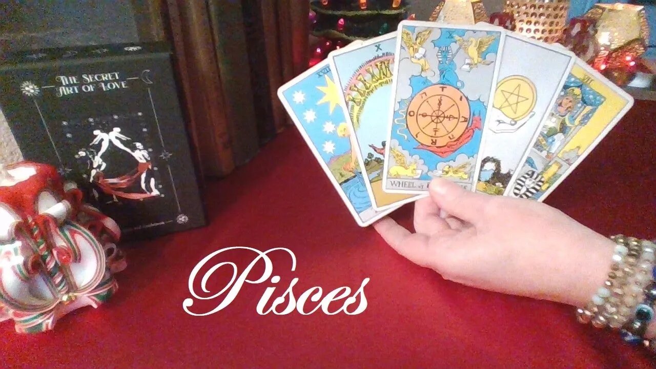 Pisces December 2022 ❤️ This Person Is An OBSESSED MESS Over You Pisces! HIDDEN TRUTH #Tarot