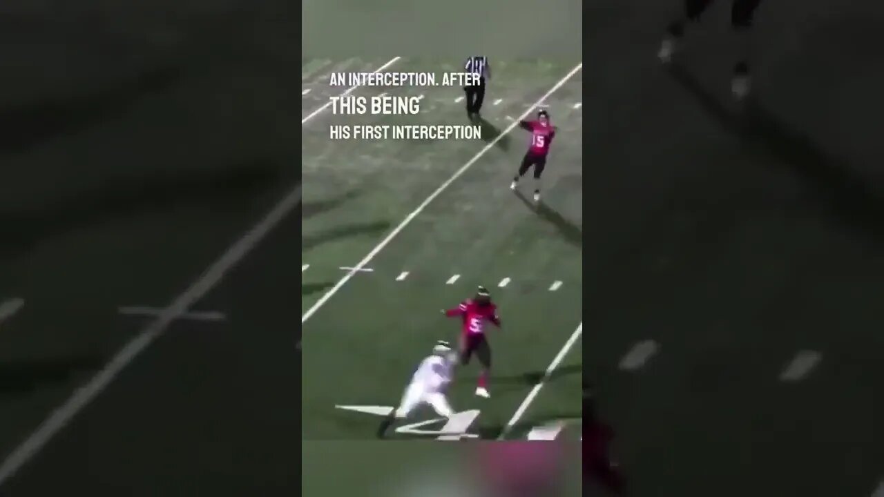 This football player ran the wrong way after an interception 😂 #shorts