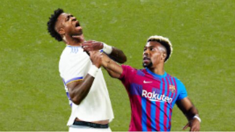 Football Moments When 1 vs 1 isn't fair