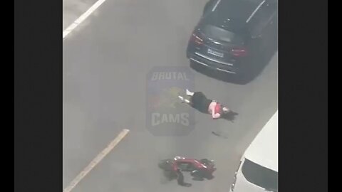 China - Man Runs Over A Woman Repeatedly - HaloRock