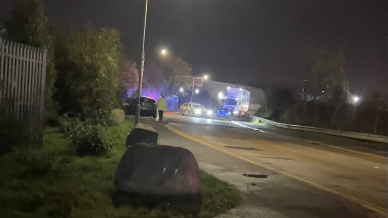 POLICE INVESTIGATING CAR CRASH