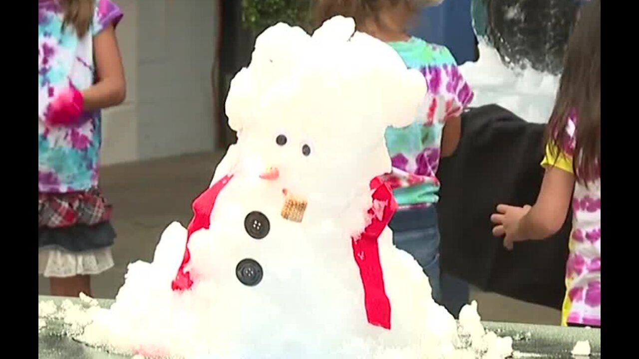 Snowman making in Las Vegas amid heatwave