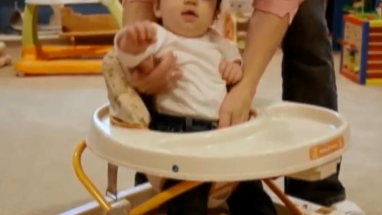 Doctors push to ban baby walkers