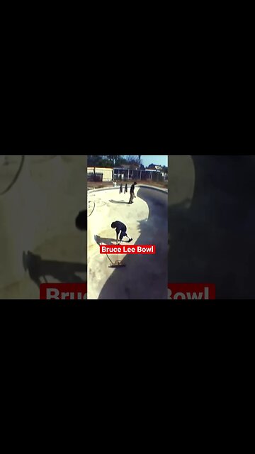 Sweeping Bruce Lee Bowl #poolskating #poolskateboarding #bowlskating #skateboarding #emptypool