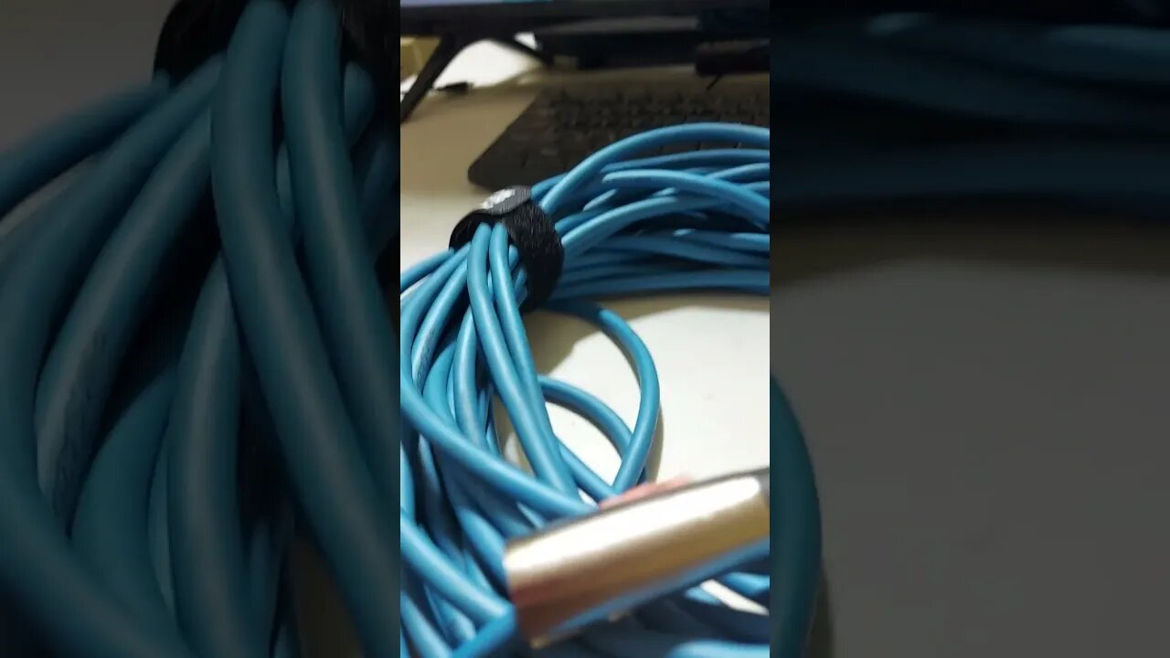 What is a XLR cable connector.