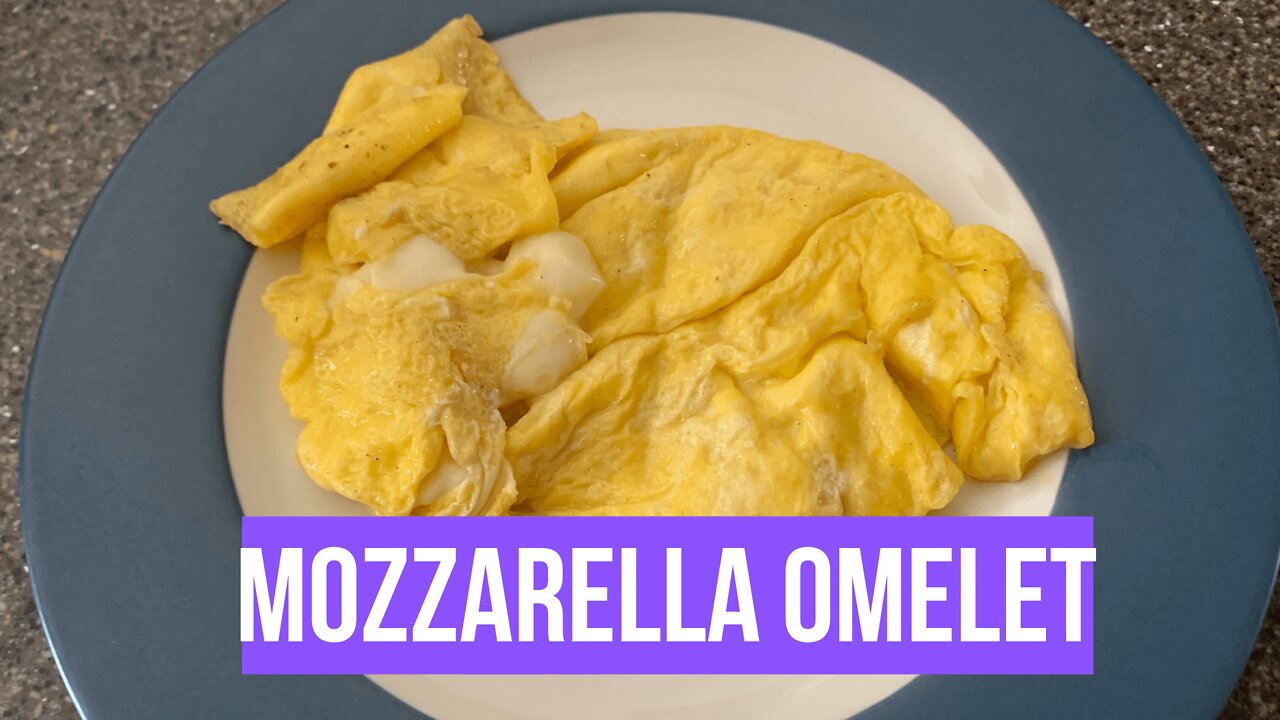 Mozzarella and Eggs Omelet