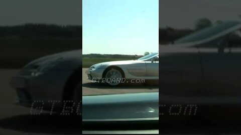 Brutal Porsche Carrera GT vs McLaren Mercedes SL-R extreme streetrace to 200 mph / 300 km/h #porsche