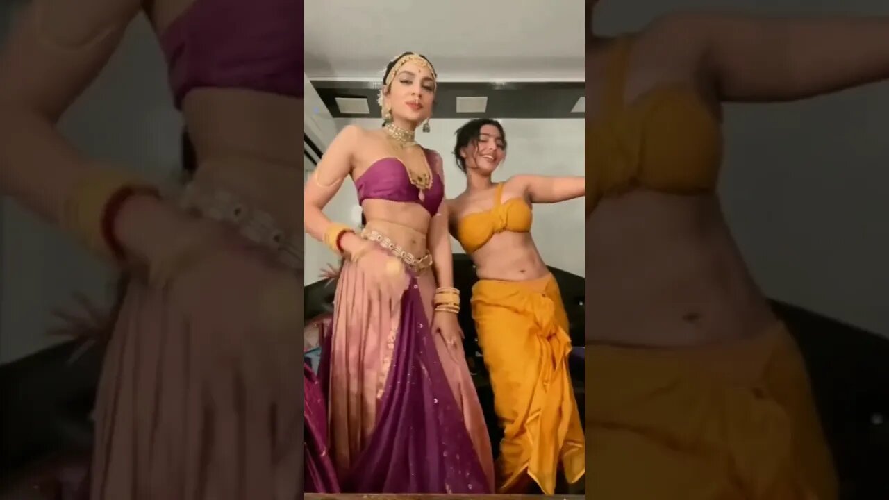 Aishwarya Lekshmi and Sobhita Dhulipala at Ponniyin Selvan 2 Set #shorts