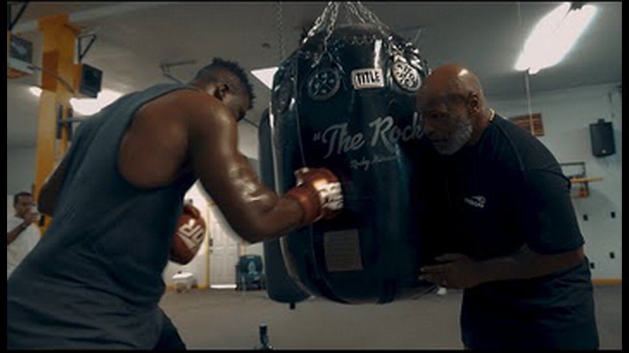 Mike Tyson & Francis Ngannou