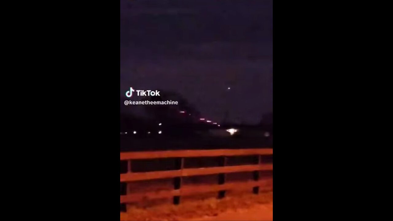 A plane ✈️ or a helicopter 🚁 can be seen shooting at something in New Jersey