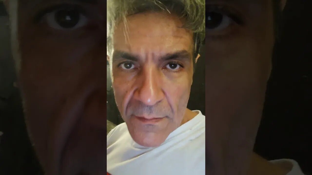 olhe atentamente para os meus olhos