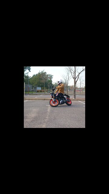 Don't HAVE TO LEAN for Tight Turns #motocycle #motorcycles #moto #bikelife #motorcycletraining