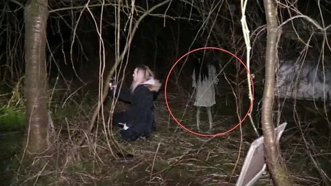 real ghost of a shadow person captured on video!! (abandoned haunted house)