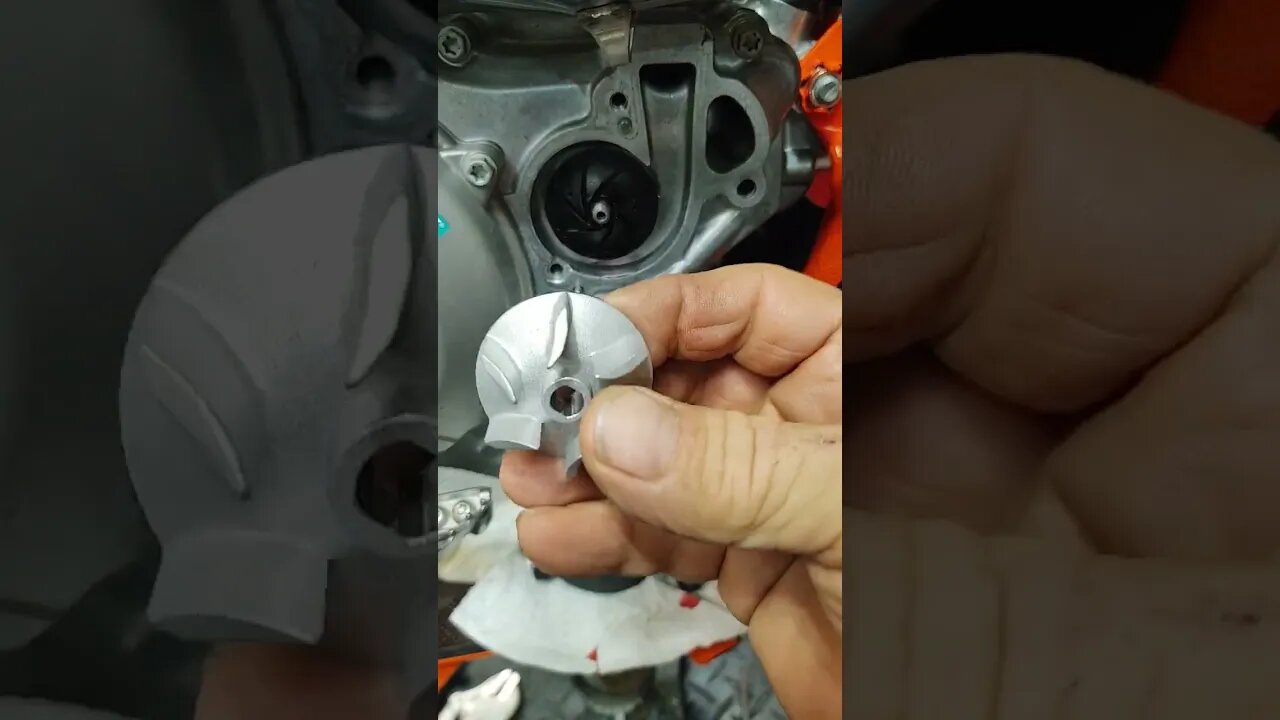 KTM 2023 450 xcf w Boylston water pump install tip from Rottweiler.