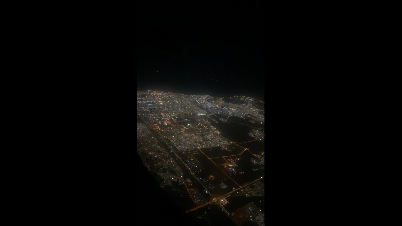 Dubai night view on plane wow😍😍