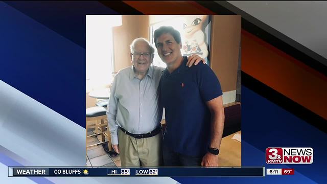 Warren Buffett and Mark Cuban dine at Omaha DQ