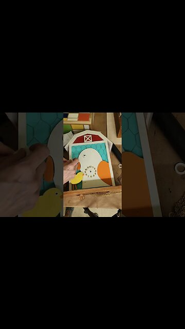 The Chicken Cuckoo Clock finally gets its chicken head! #automata #americanartist #folkart