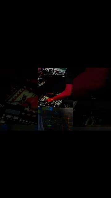 Jamming Some Tekno Beats - Hardware Session #TB-303 #duke #acidtechno #ravedump #music #uk 156BPM 🍔