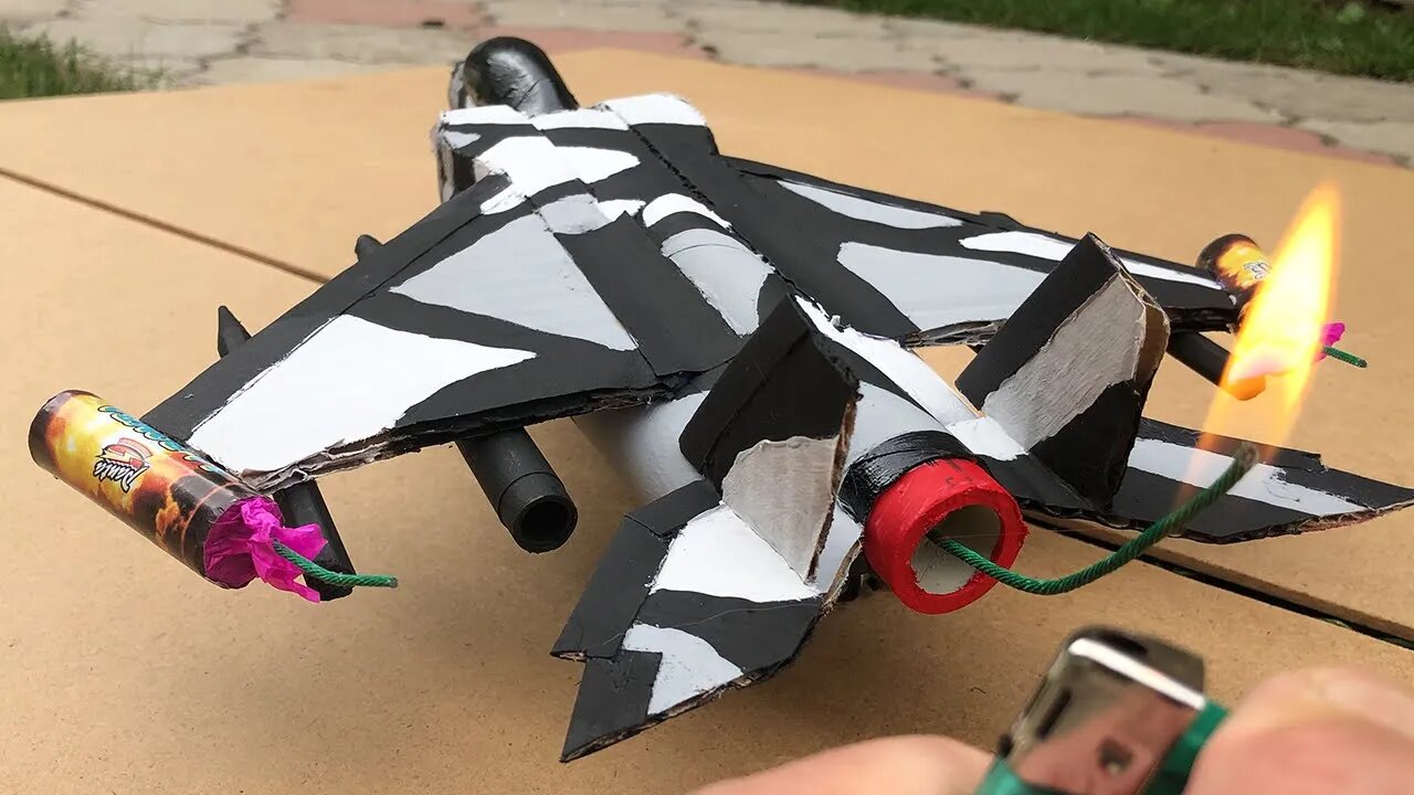 Rocket Powered Jet Fighter from Cardboard