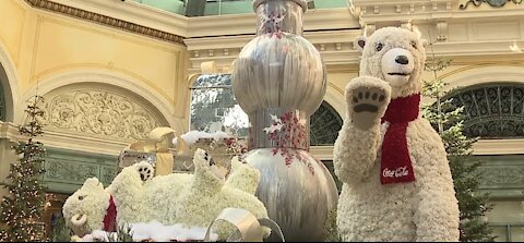 'Hopeful Holidays' on display at Bellagio