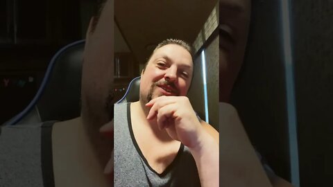 Damnnn Sneako Roasting These Women 🤣
